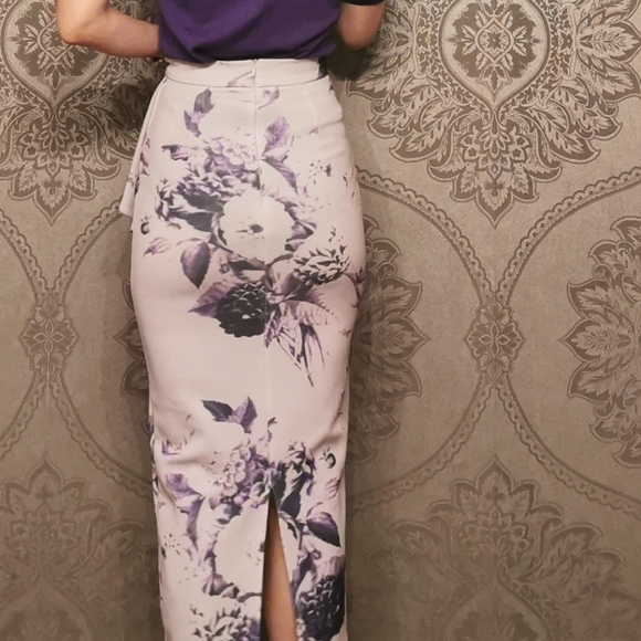 TRUE VIOLET floral scuba skirt - Picture 4 of 7